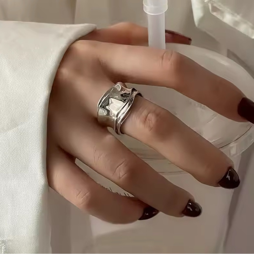 ⚜️ Elegant Silver Ring